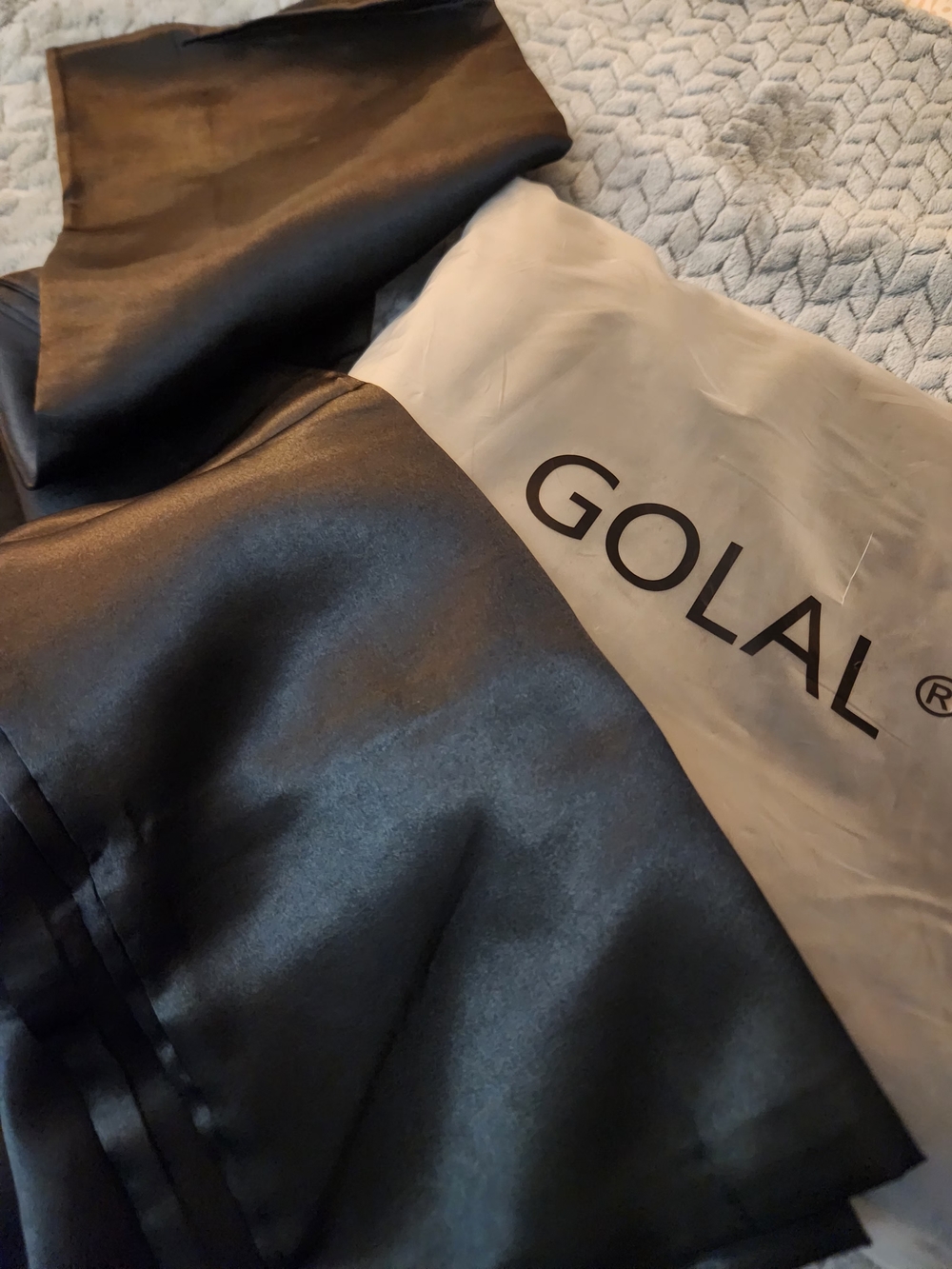 Golal Satin Black Queen Sheet Set. New.